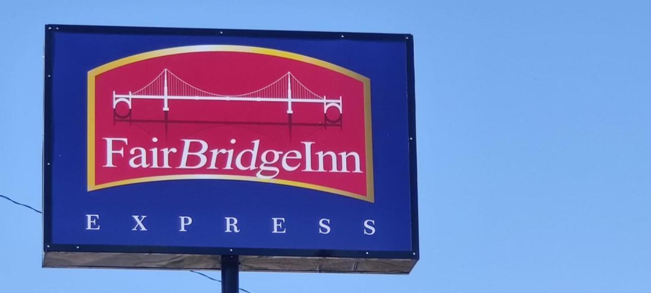 Fairbridge Inn Express Stuttgart Buitenkant foto